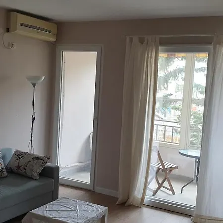 Near Apartment. Апартаменты Голем