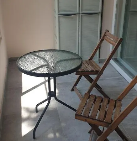 Near Apartment. Daire *