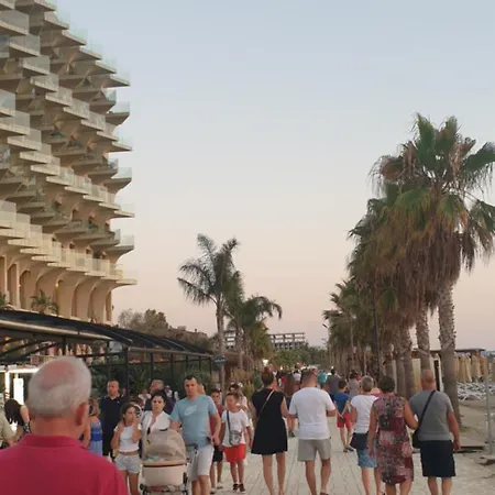 Near Apartment. * 골렘