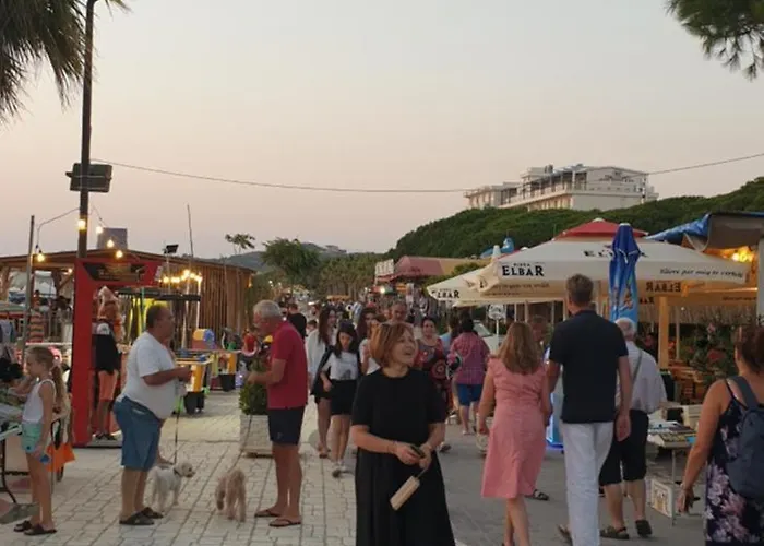 Near Apartment. Lägenhet Golem (Tirana)