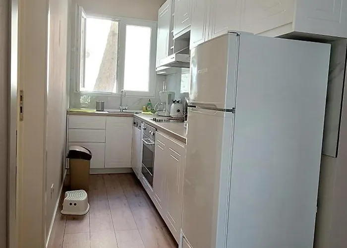 Near Apartment. Lägenhet